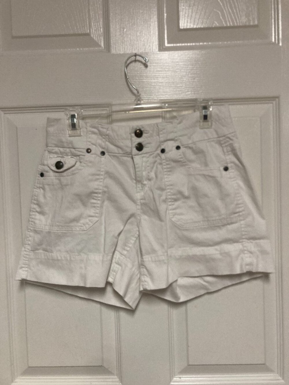 Westport 1962 cargo shorts white size 6 women's